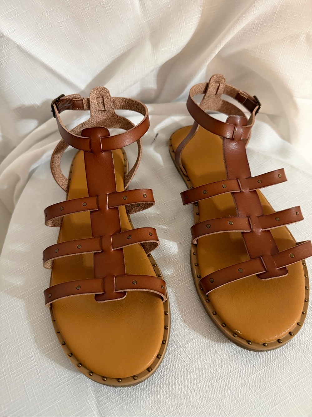 American Eagle Outfitters Brown Leather Strappy Gladiator Sandals